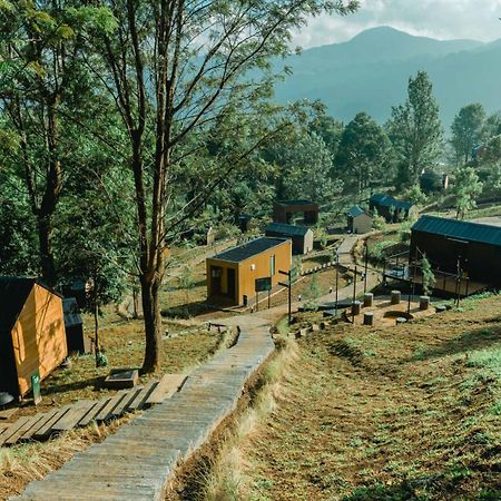 Bobocabin Gunung Mas, Puncak Hotel Tagalbato Exterior photo